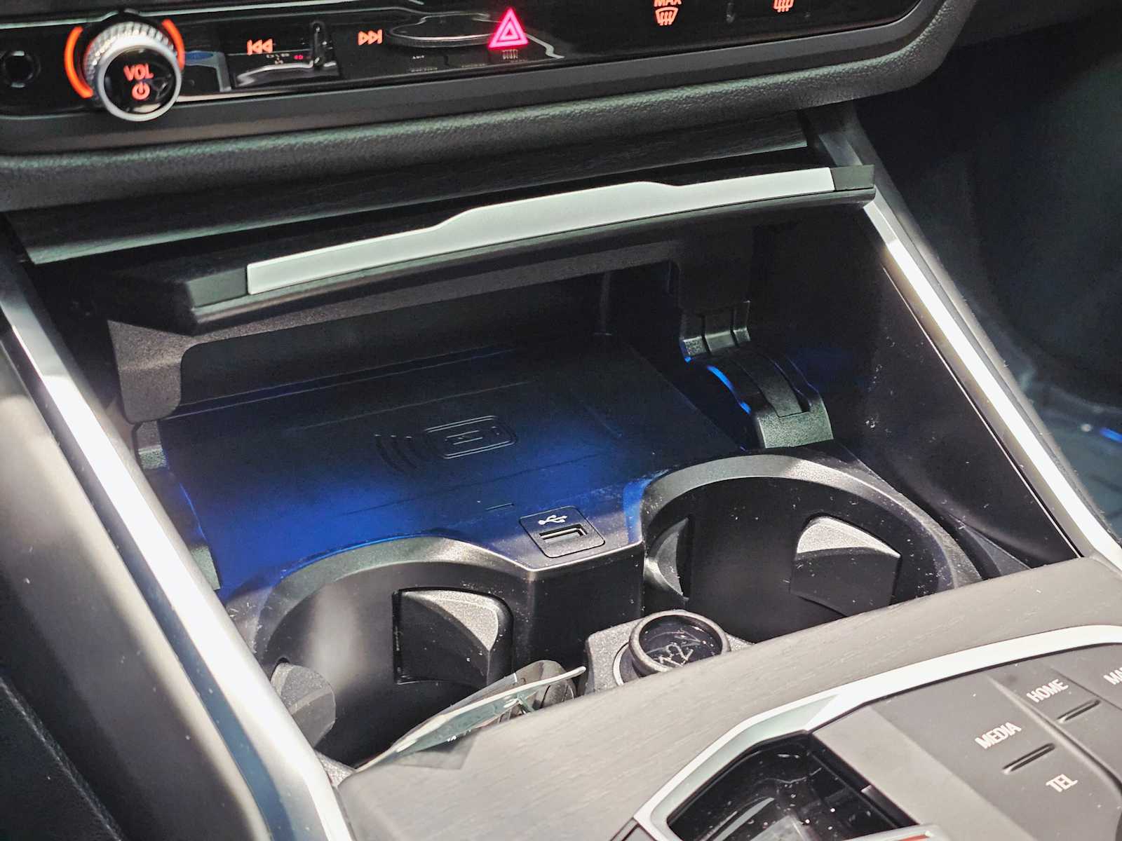 Thumbnail: 2025 BMW i4 - 19