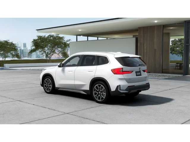Thumbnail: 2026 BMW X1 - 2