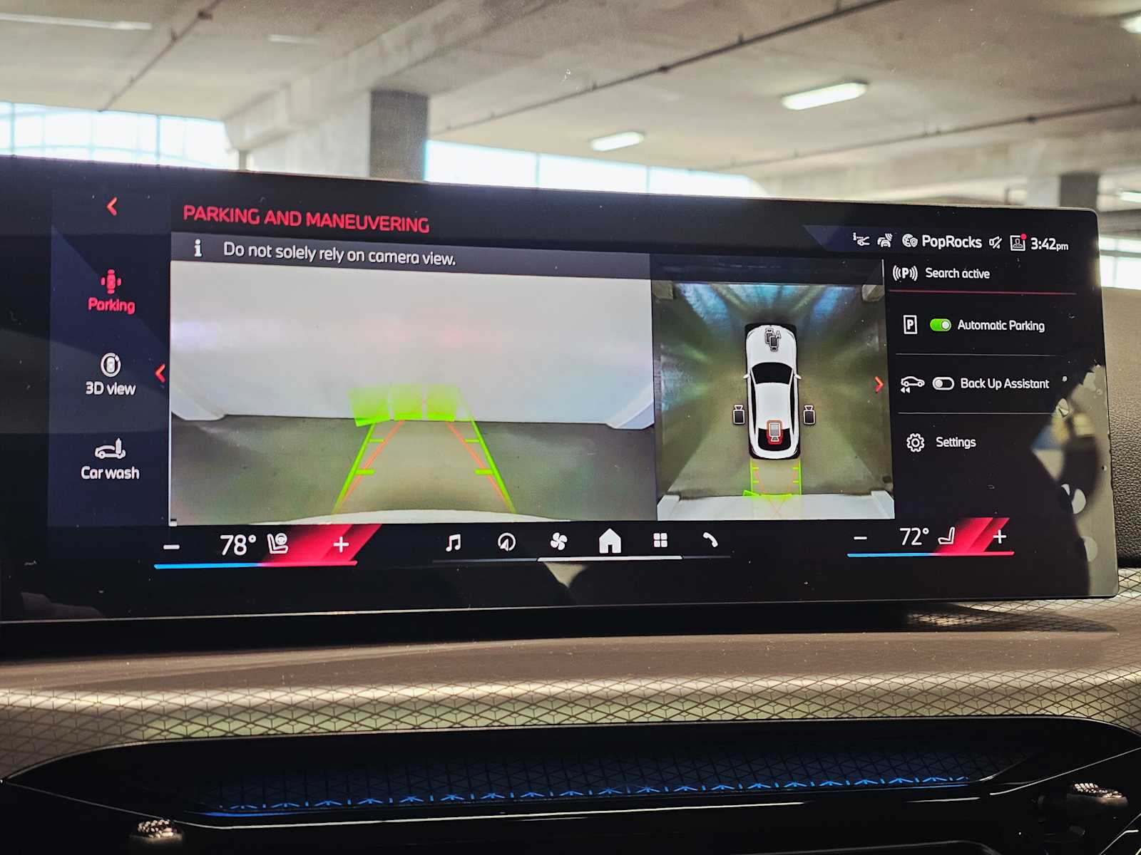 Thumbnail: 2025 BMW i4 - 15