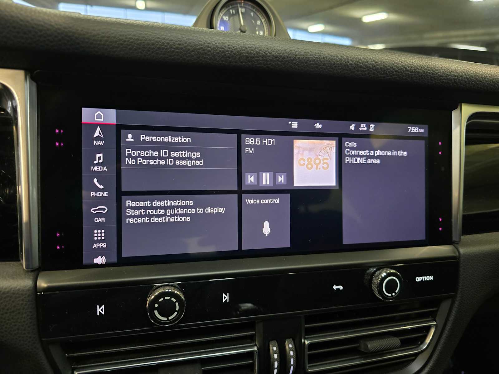 Thumbnail: 2024 Porsche Macan - 14