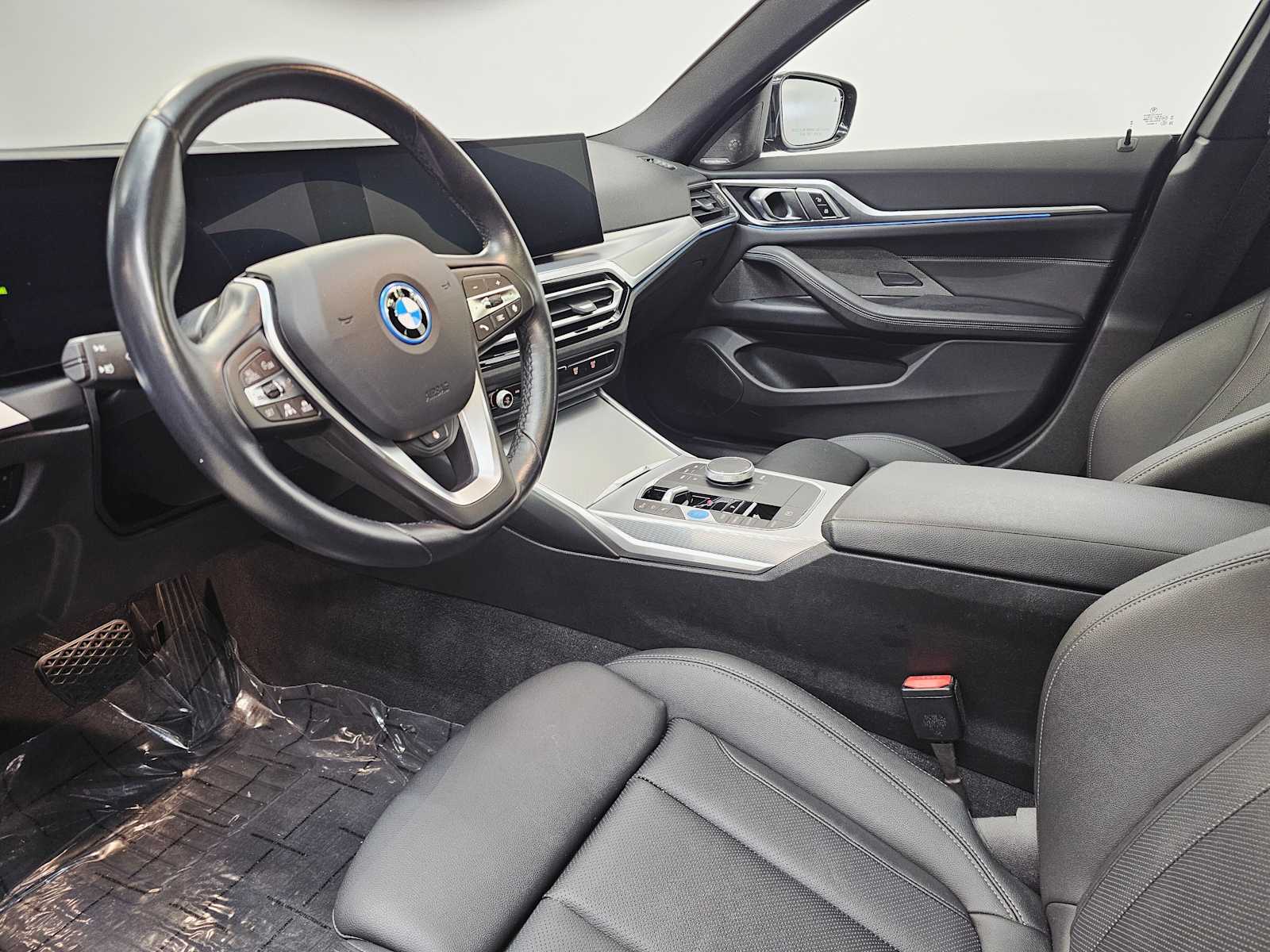 Thumbnail: 2023 BMW i4 - 2