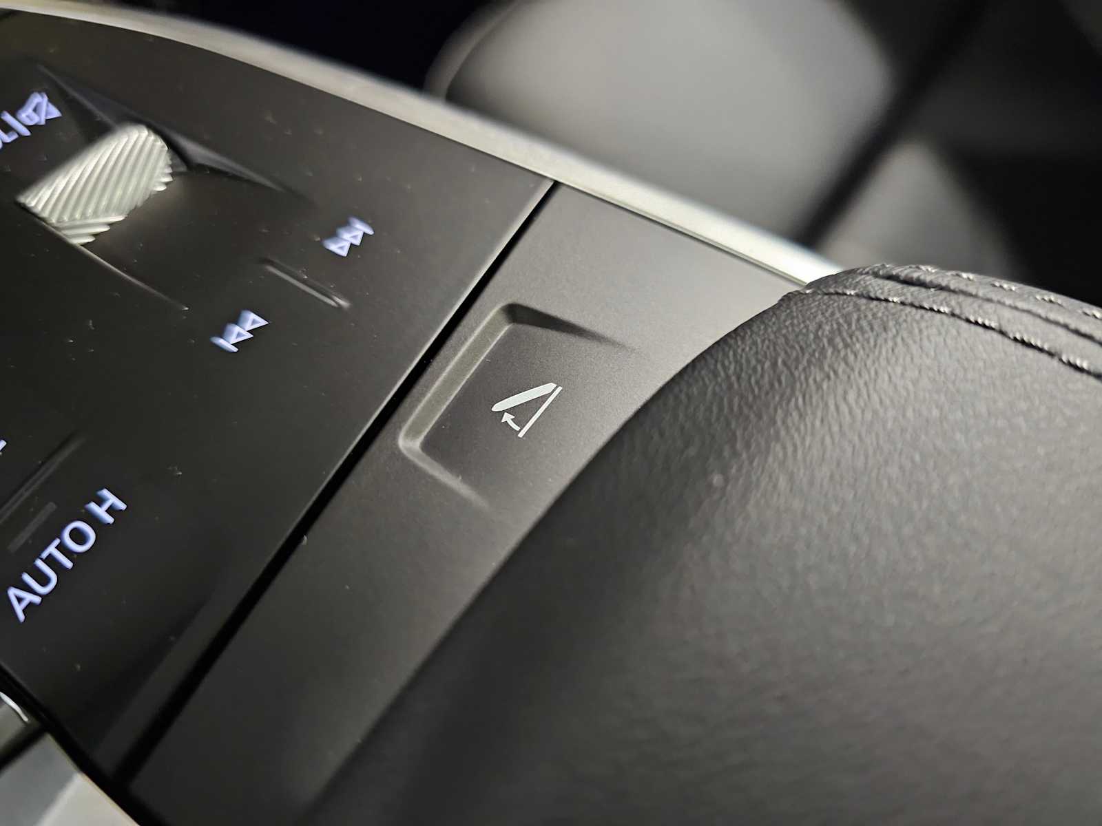 Thumbnail: 2026 BMW X2 - 23