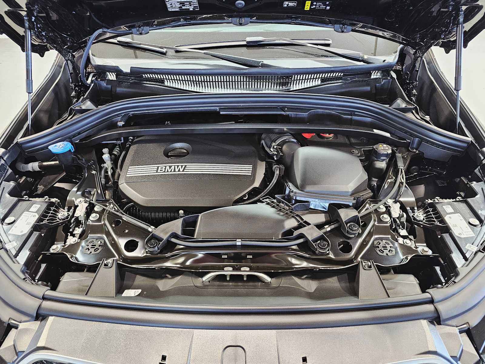 Thumbnail: 2025 BMW X1 - 9