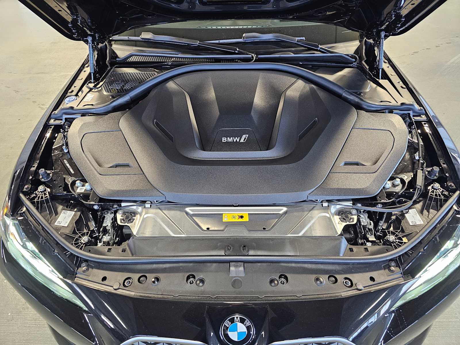 Thumbnail: 2026 BMW i4 - 9