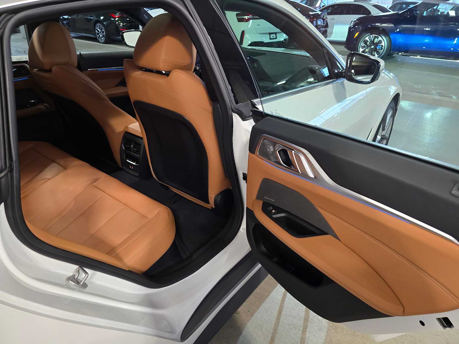 Thumbnail: 2025 BMW i4 - 28