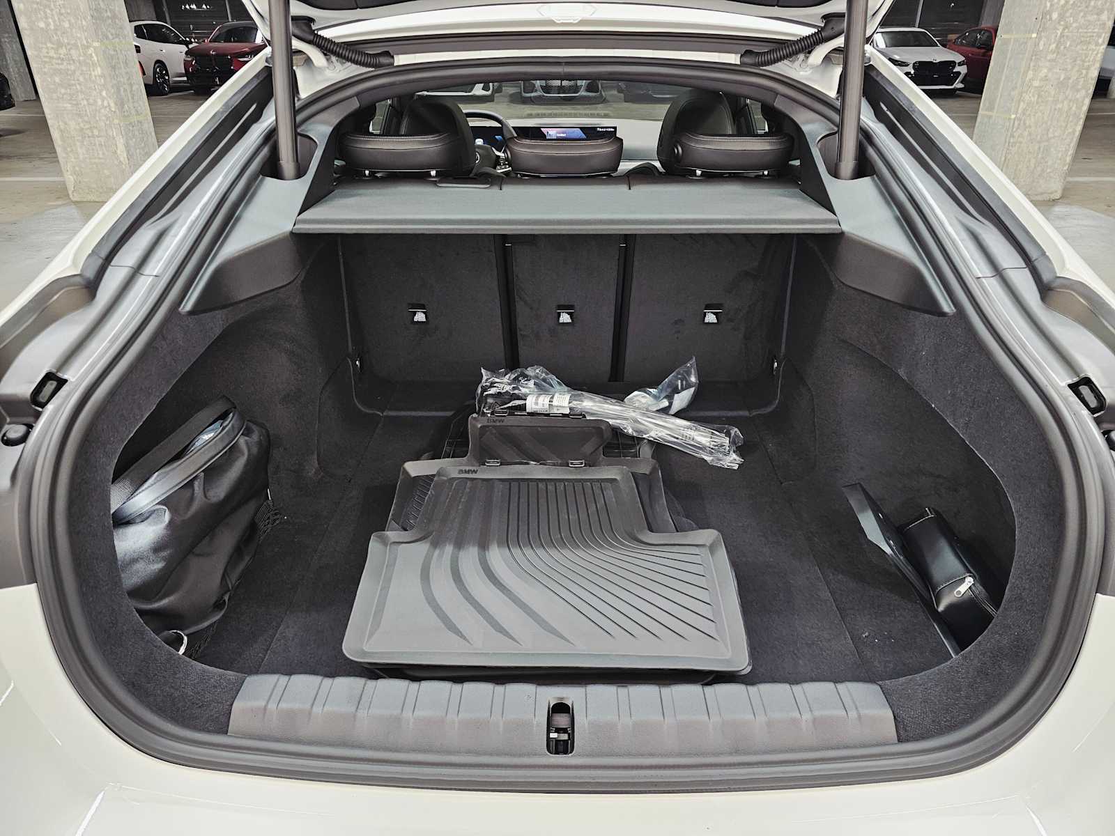 Thumbnail: 2025 BMW i4 - 28