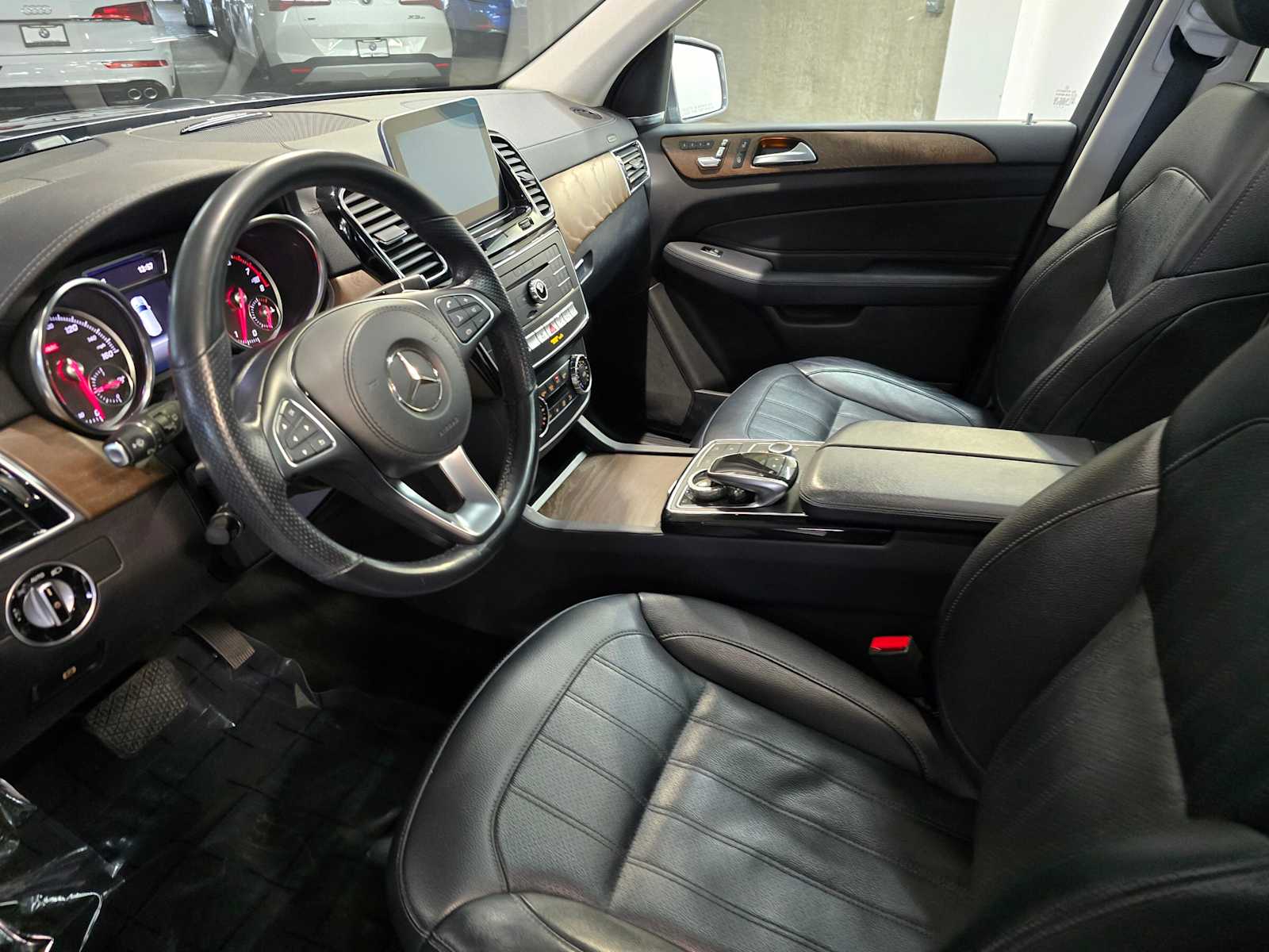 Thumbnail: 2017 Mercedes-Benz GLS - 2