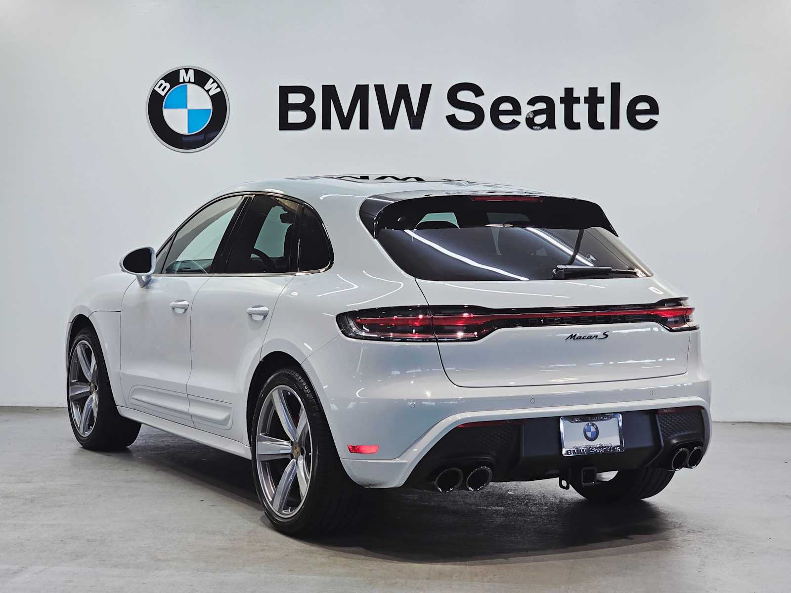 Thumbnail: 2024 Porsche Macan - 4