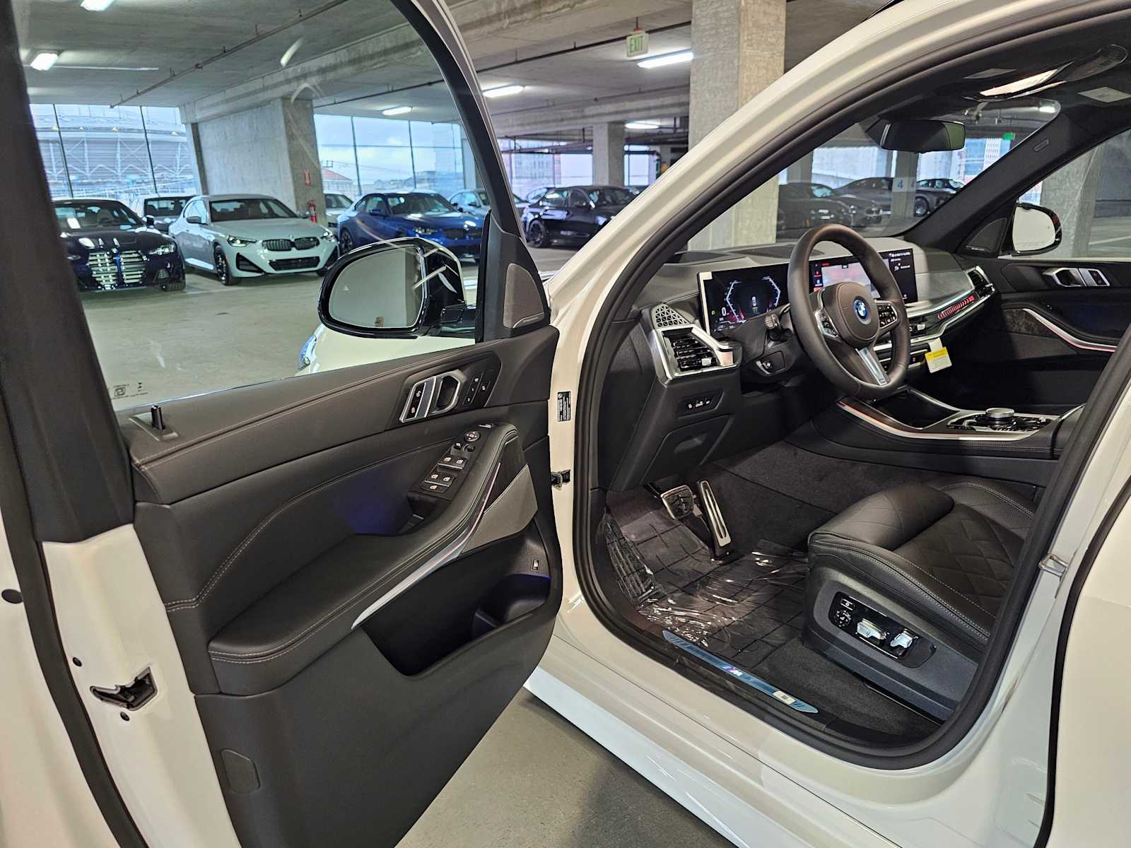 Thumbnail: 2026 BMW X5 - 32