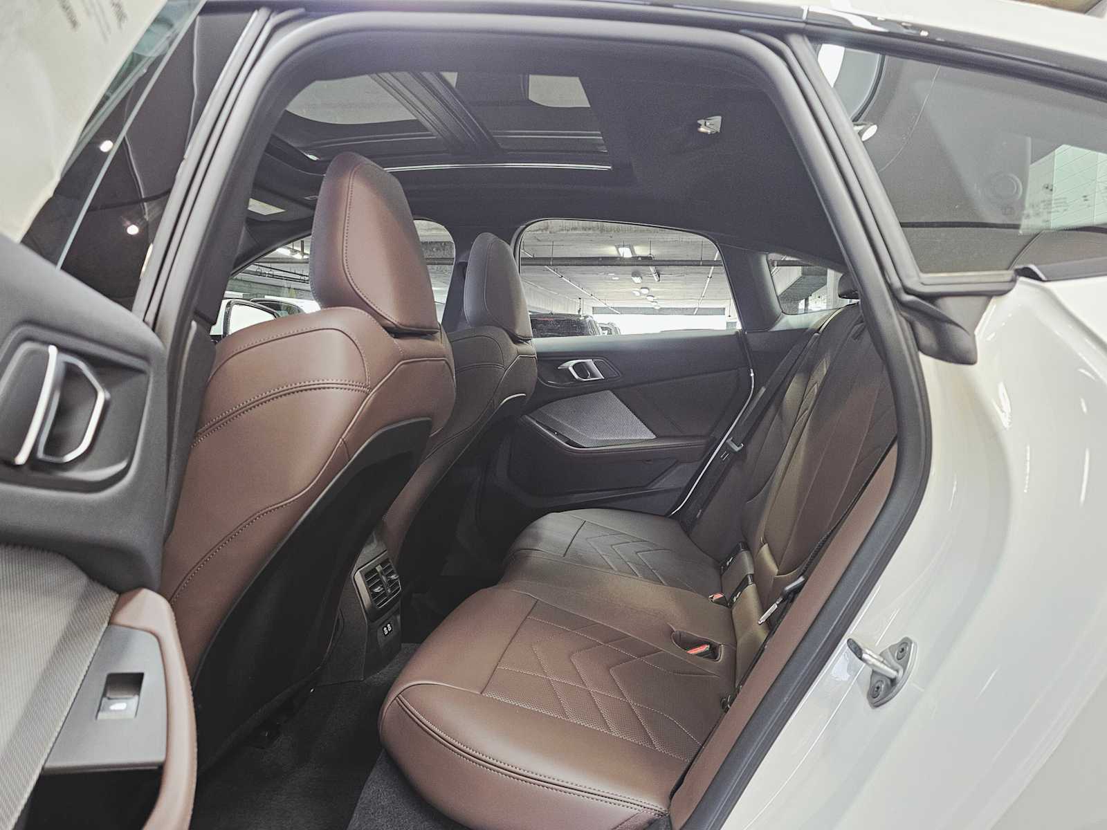 Thumbnail: 2025 BMW 2 Series - 25