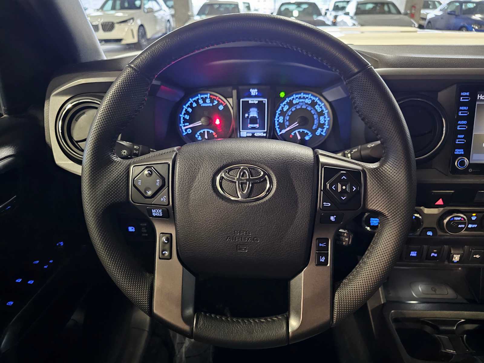Thumbnail: 2021 Toyota Tacoma - 11