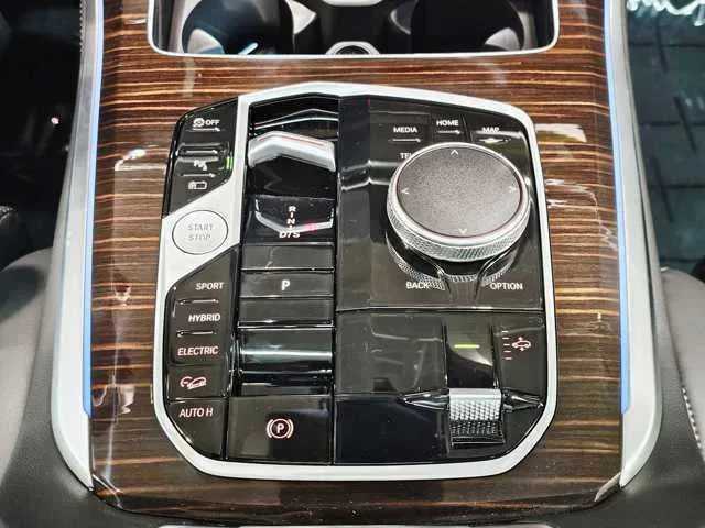 Thumbnail: 2025 BMW X5 - 18