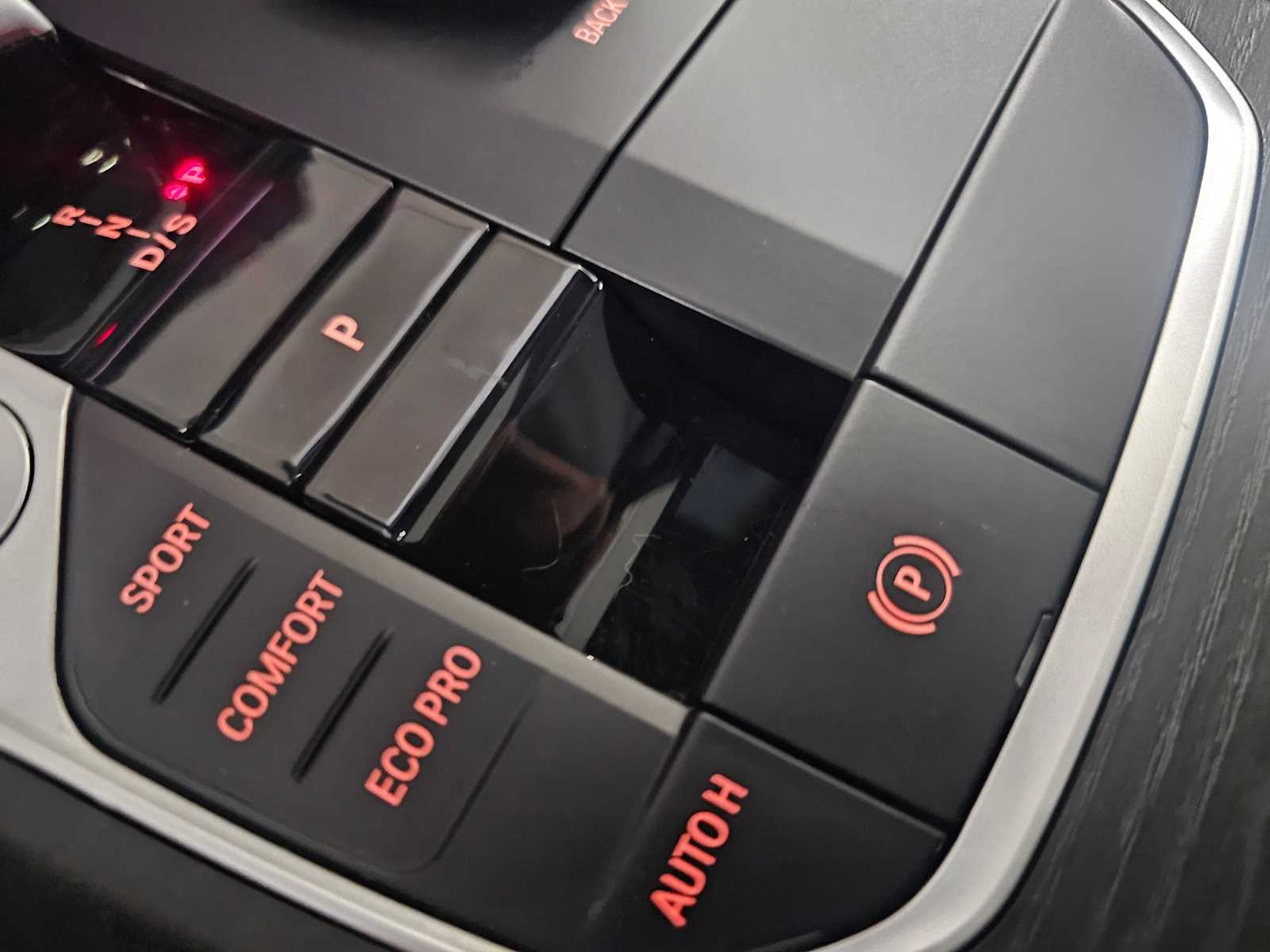 Thumbnail: 2025 BMW 3 Series - 26