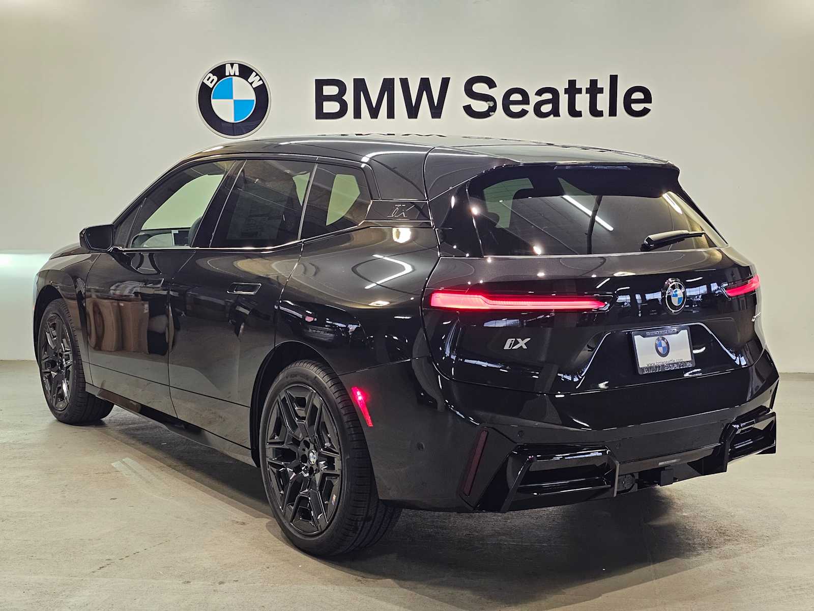 Thumbnail: 2026 BMW iX - 4