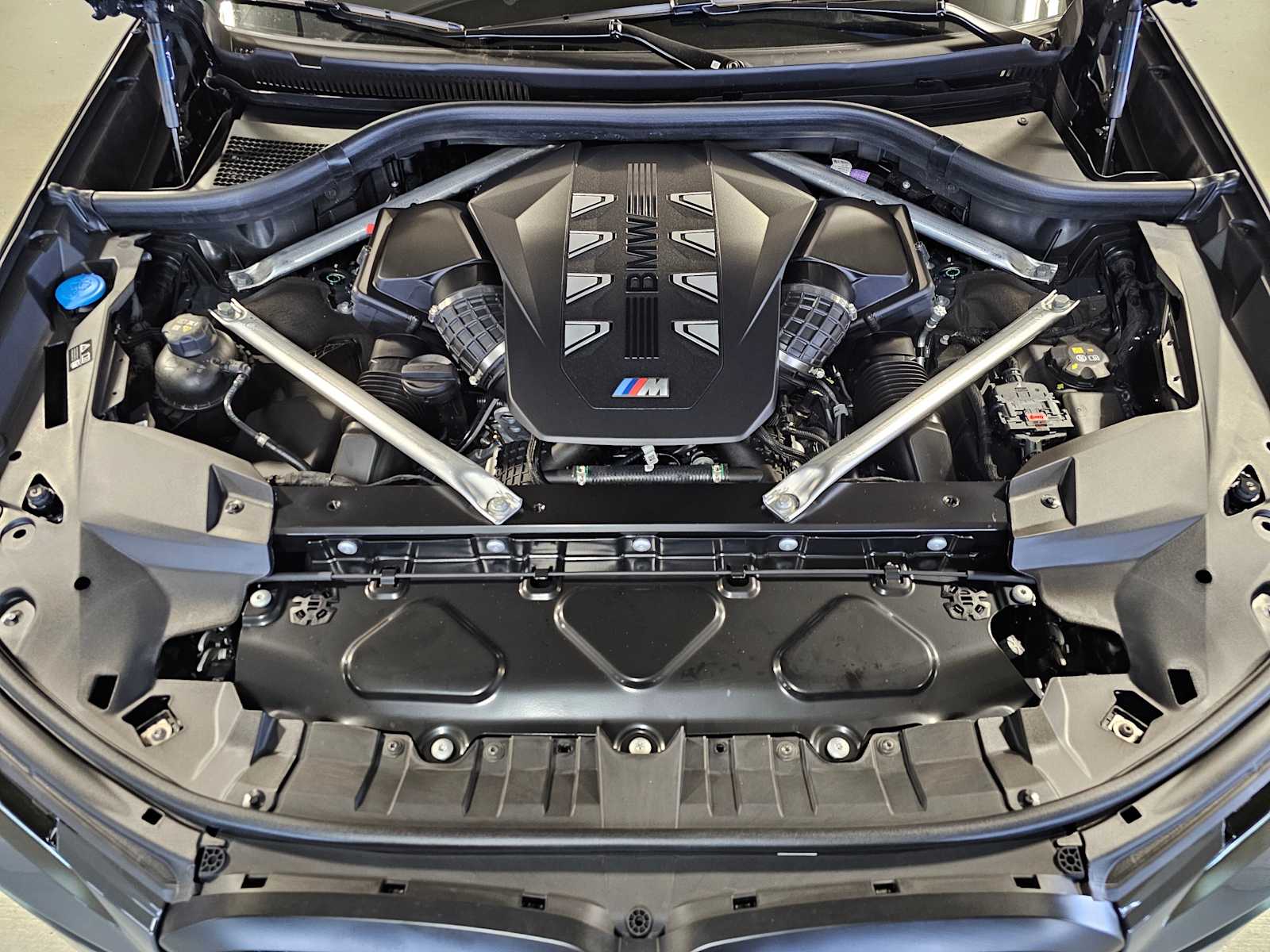 Thumbnail: 2026 BMW X7 - 9