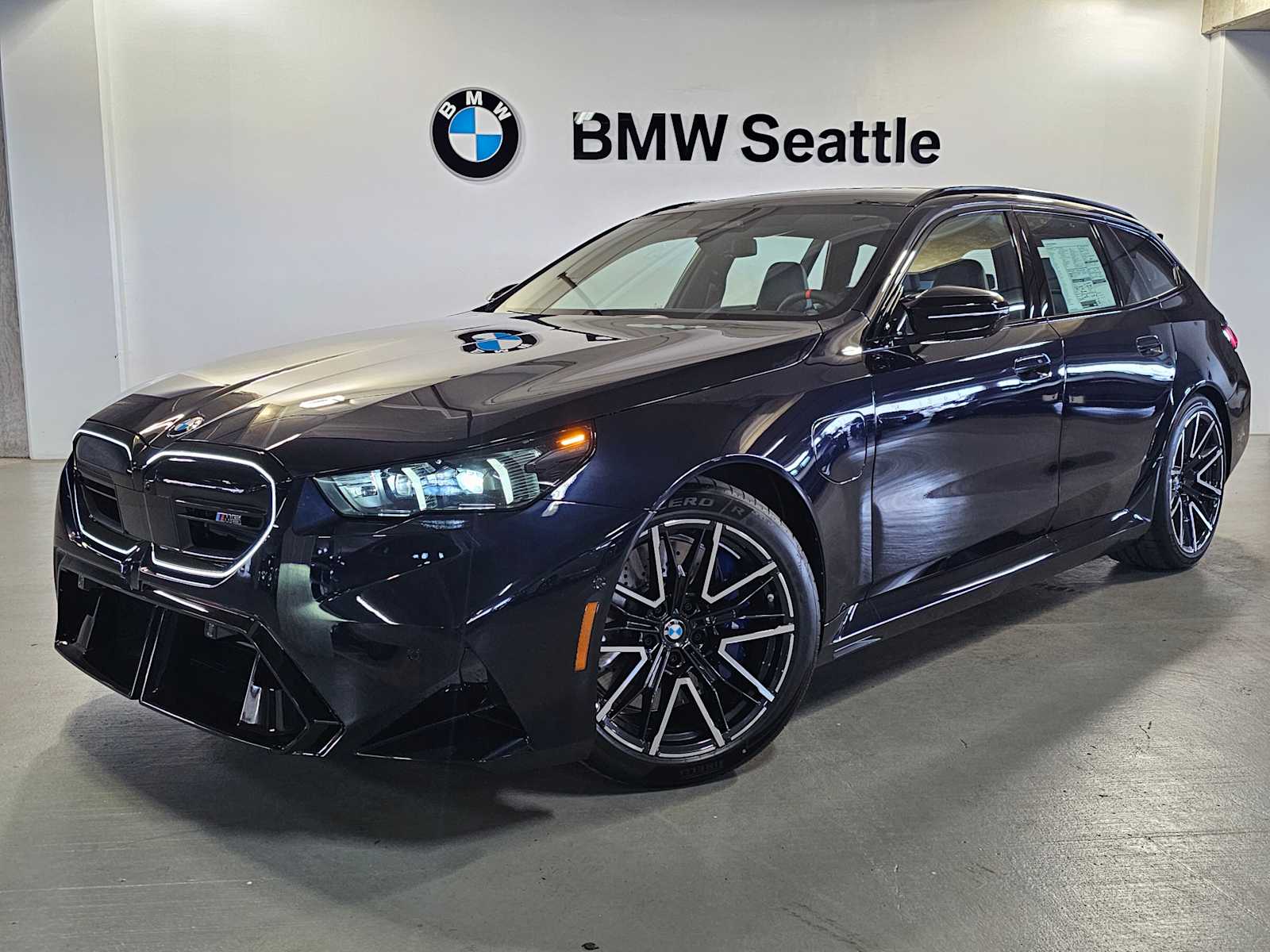 Thumbnail: 2027 BMW M5 - 1