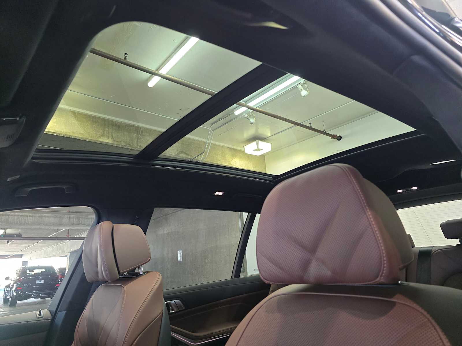 Thumbnail: 2026 BMW X7 - 26