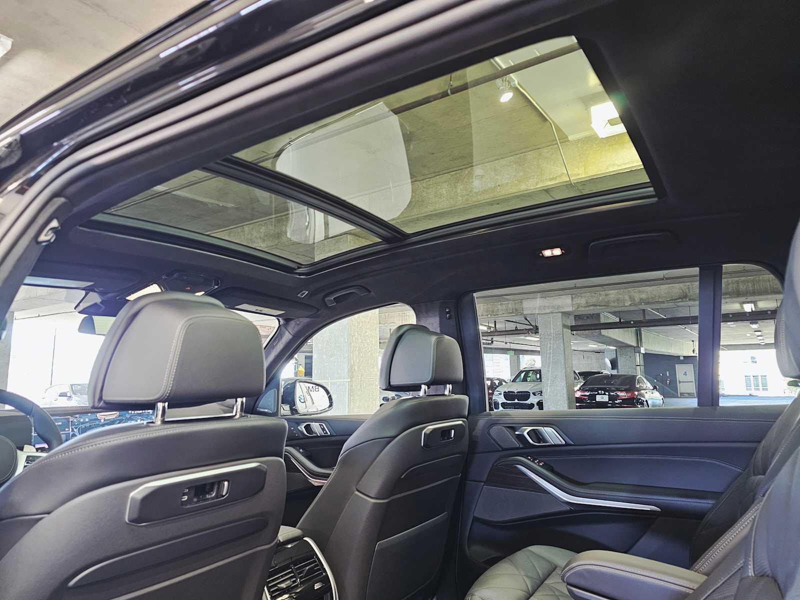 Thumbnail: 2026 BMW X7 - 26