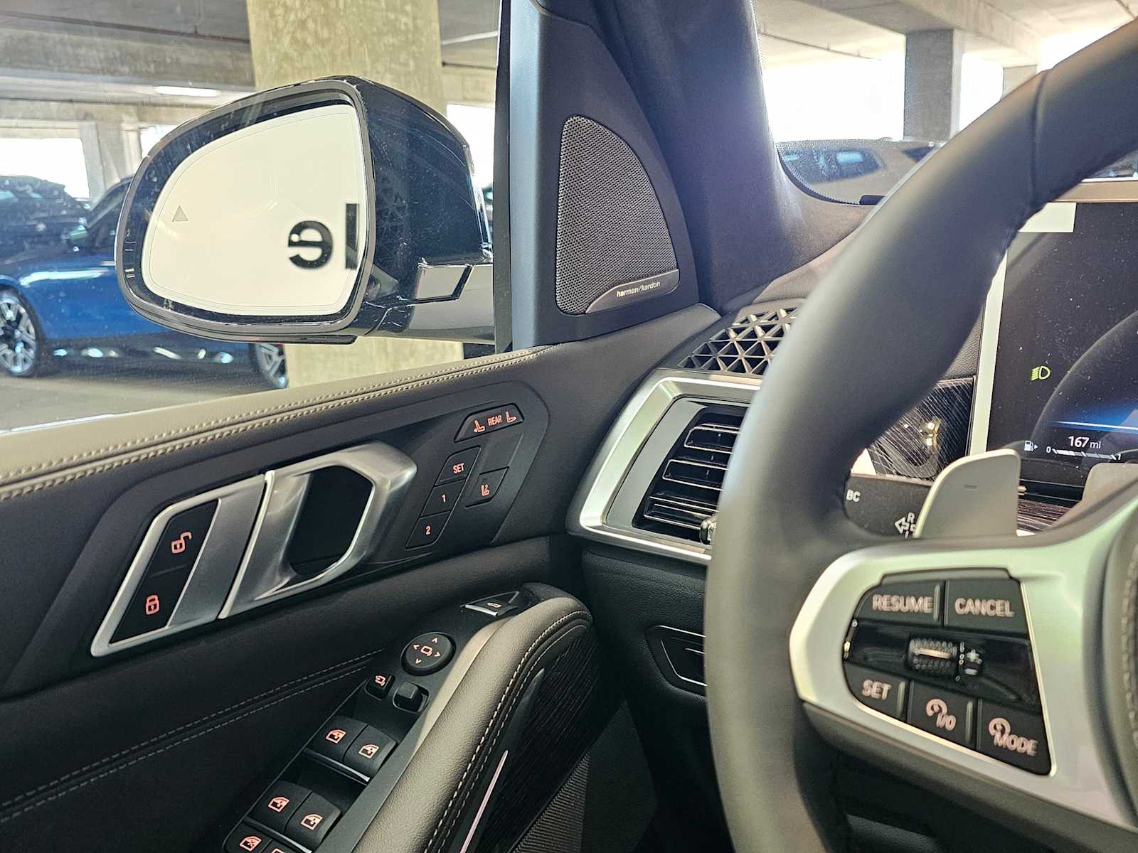 Thumbnail: 2026 BMW X7 - 21