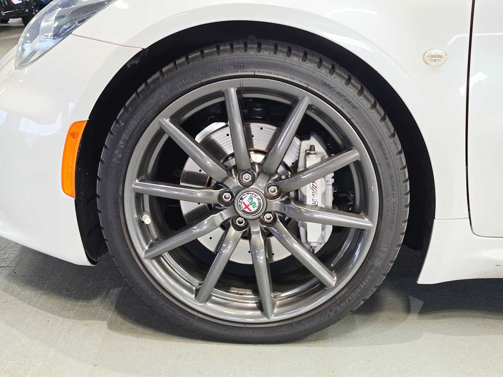 Thumbnail: 2018 Alfa Romeo 4C - 8