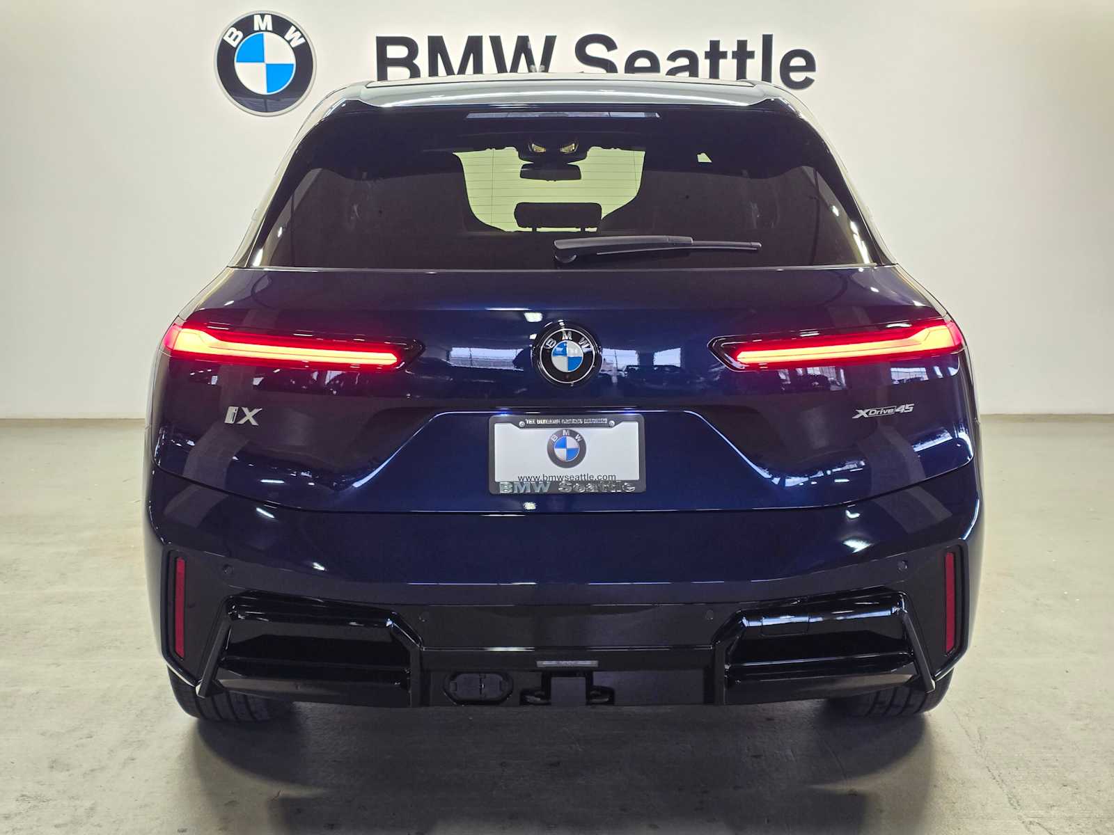 Thumbnail: 2026 BMW iX - 5