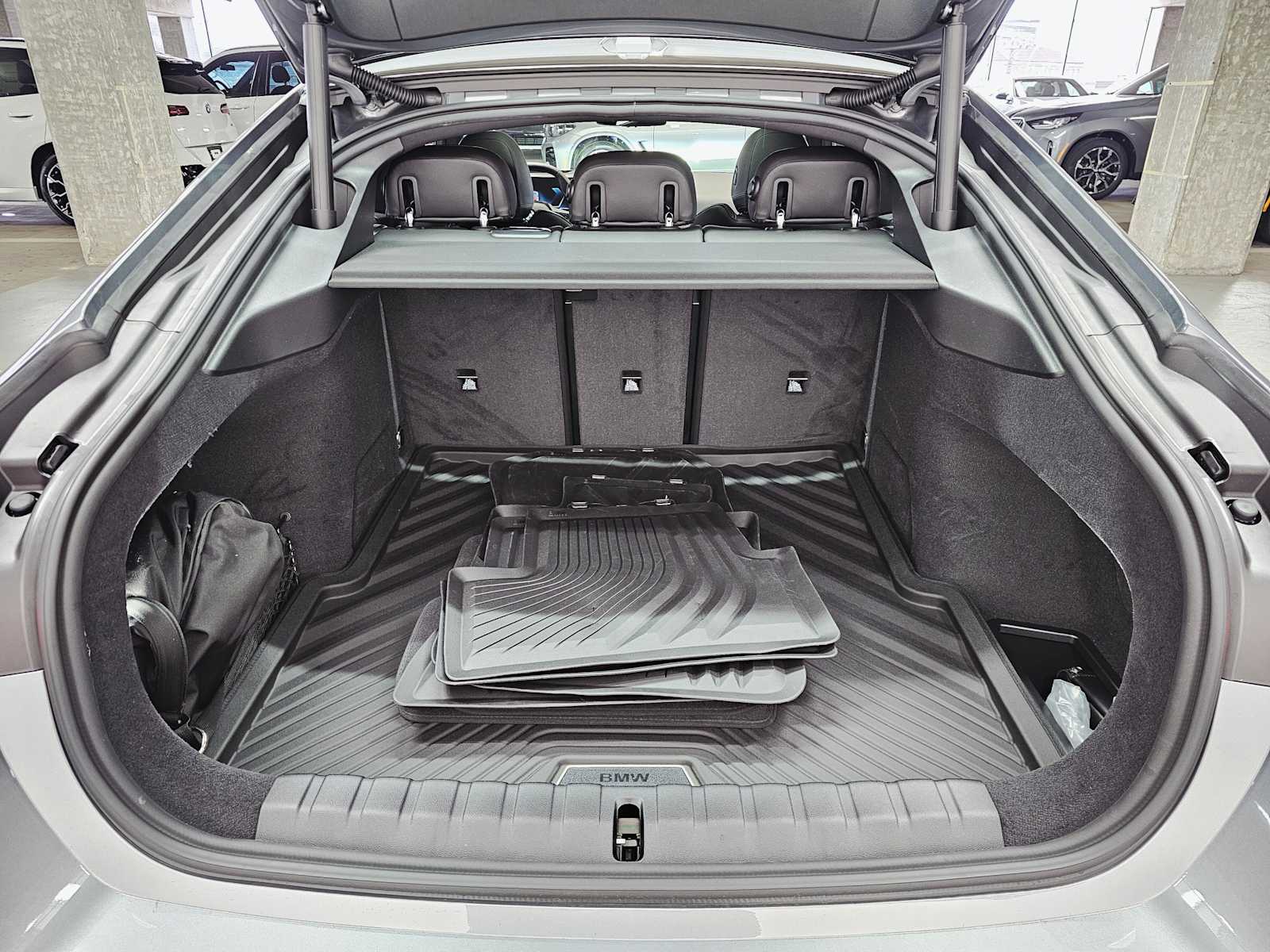 Thumbnail: 2025 BMW i4 - 28