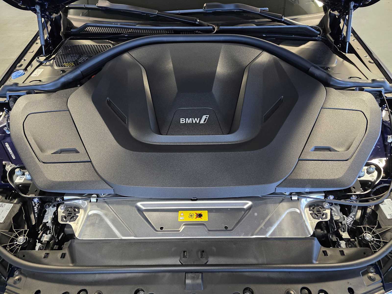 Thumbnail: 2026 BMW i4 - 9