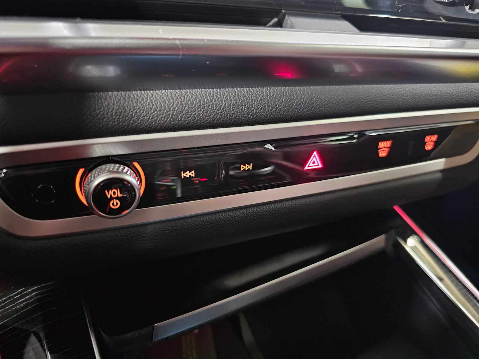 Thumbnail: 2026 BMW X5 - 18