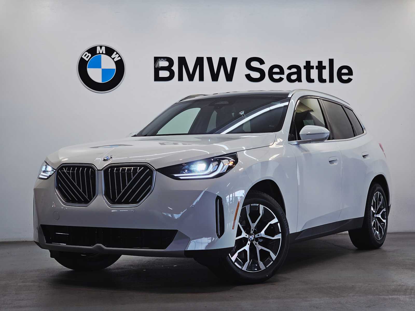 Thumbnail: 2026 BMW X3 - 1