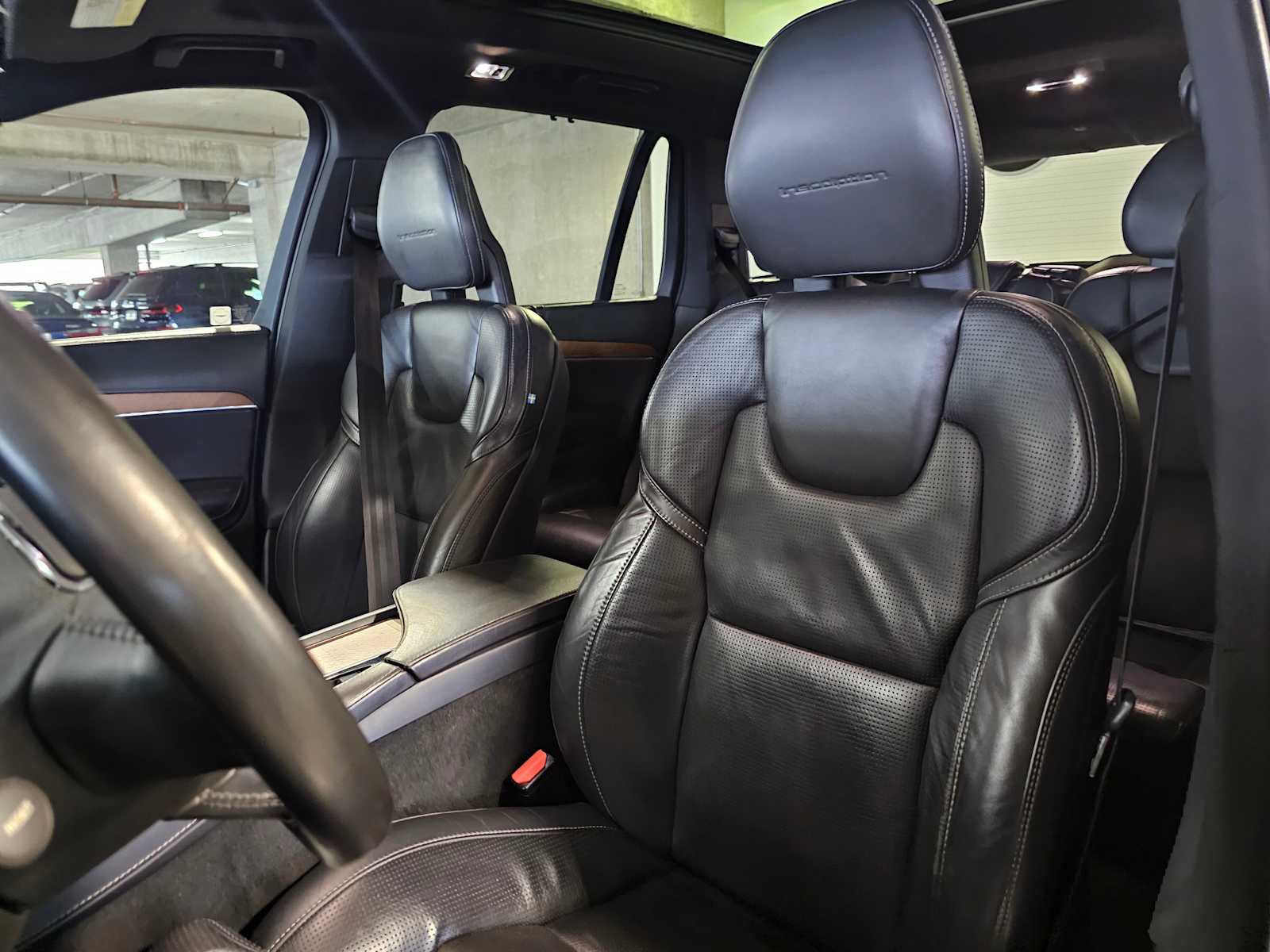 Thumbnail: 2016 Volvo XC90 - 28