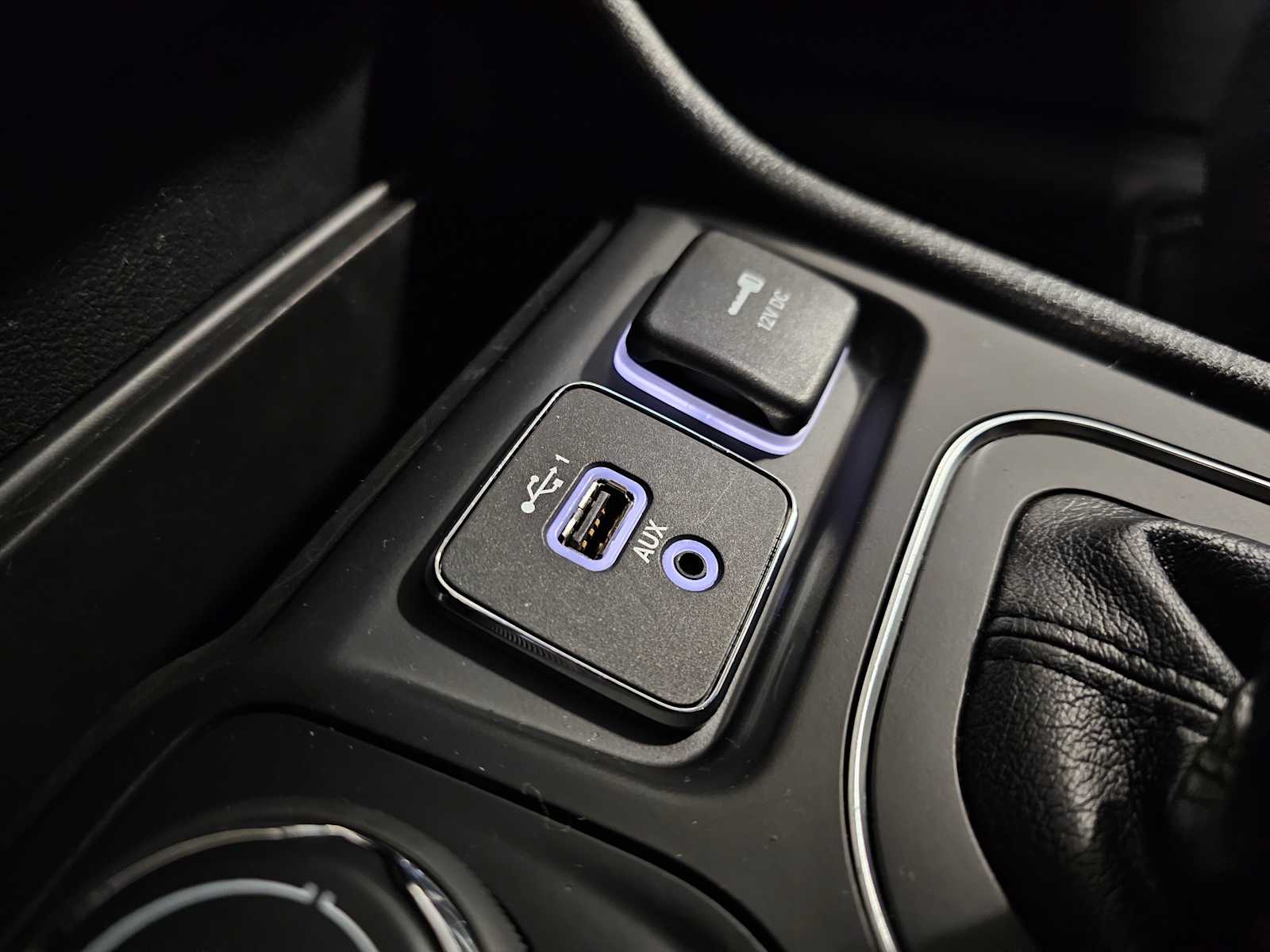 Thumbnail: 2020 Jeep Cherokee - 24