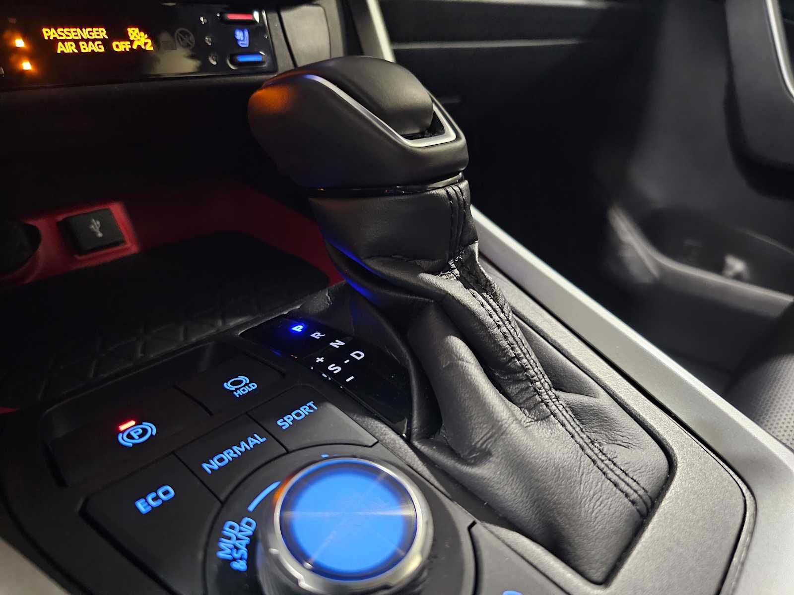 Thumbnail: 2021 Toyota RAV4 - 26