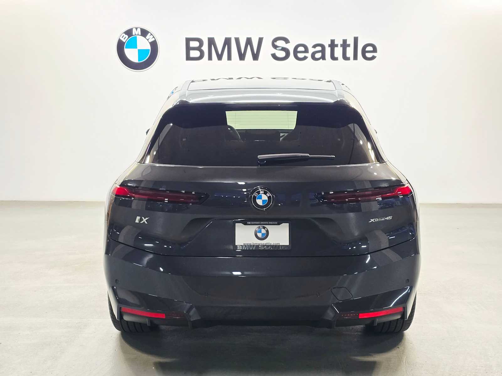 Thumbnail: 2026 BMW iX - 5