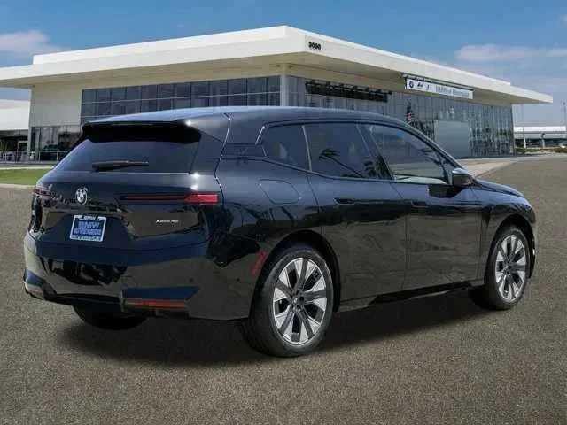 Thumbnail: 2026 BMW iX - 10