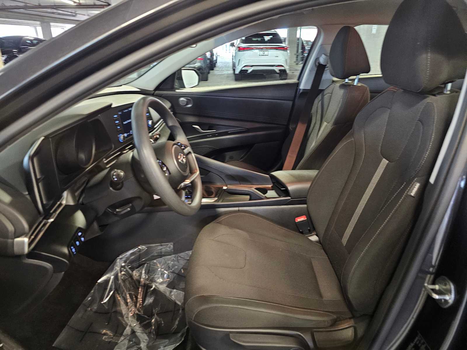 Thumbnail: 2022 Hyundai Elantra - 25