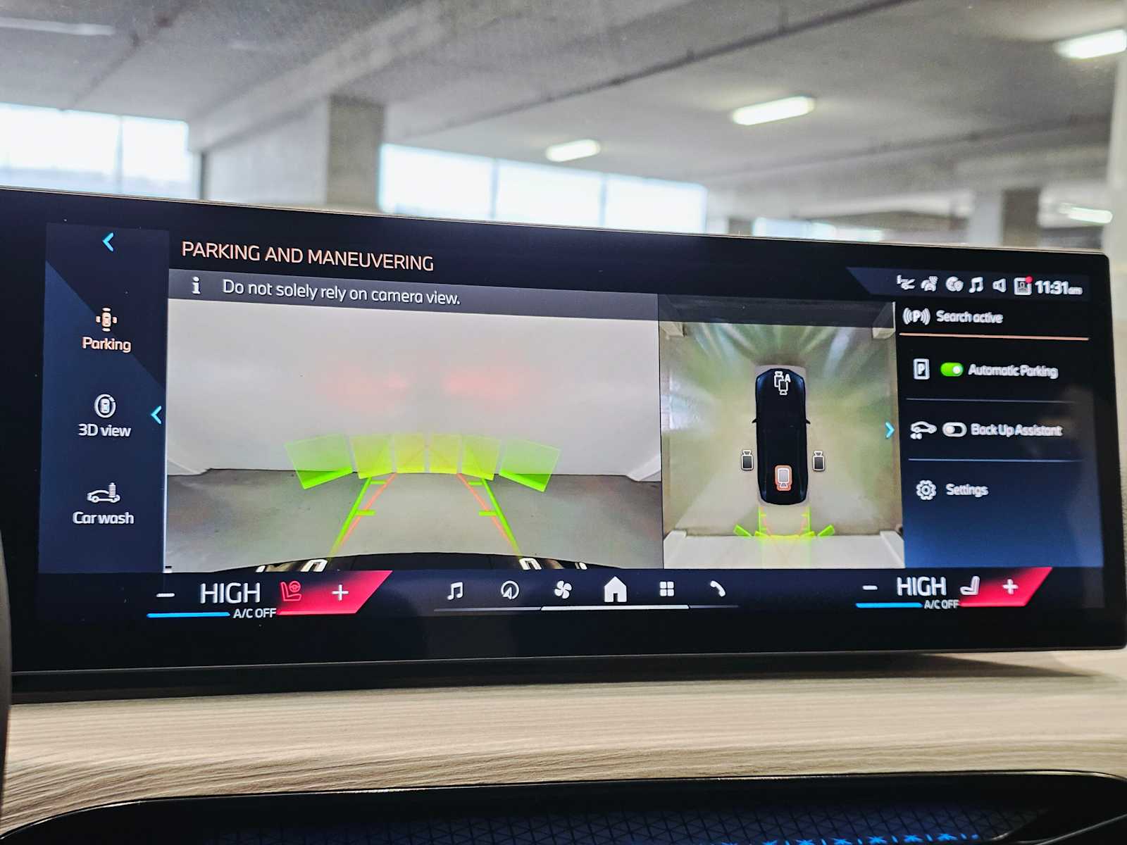 Thumbnail: 2025 BMW i4 - 15