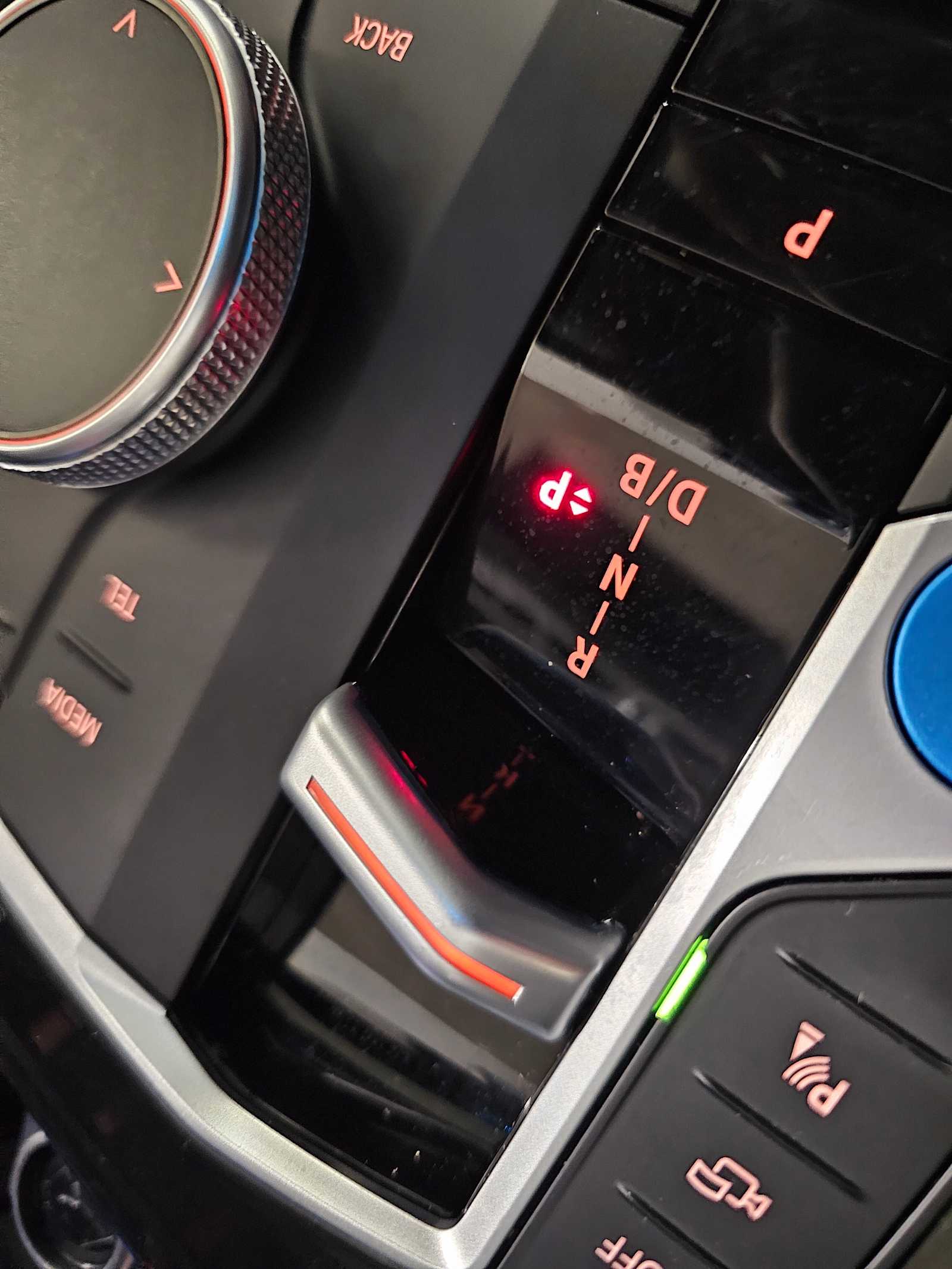 Thumbnail: 2024 BMW i4 - 25