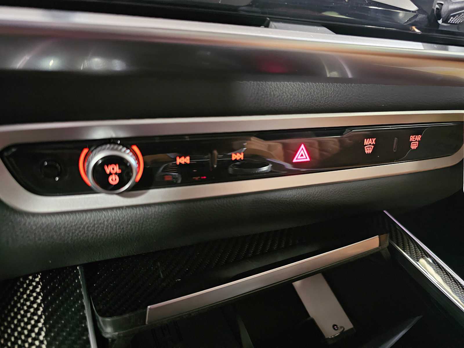 Thumbnail: 2026 BMW X5 - 18