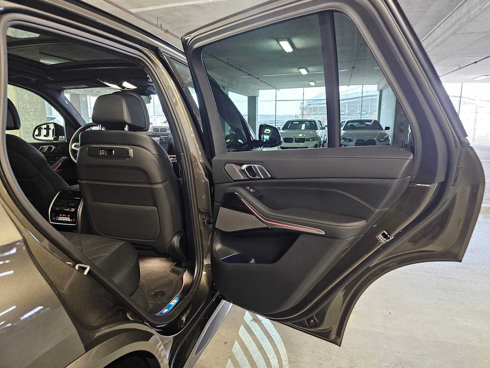 Thumbnail: 2026 BMW X5 - 37