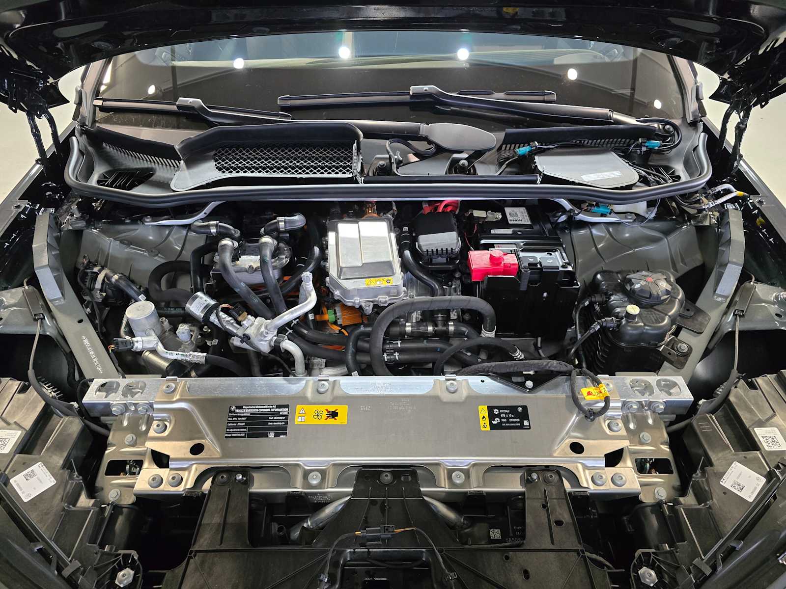 Thumbnail: 2026 BMW iX - 9