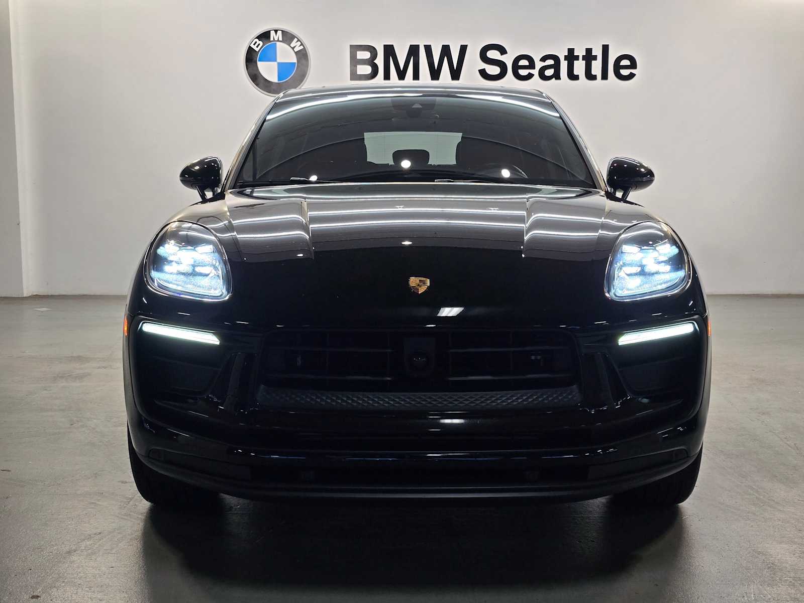 Thumbnail: 2024 Porsche Macan - 6