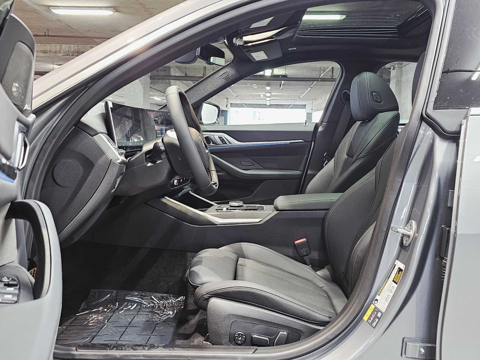 Thumbnail: 2025 BMW i4 - 23