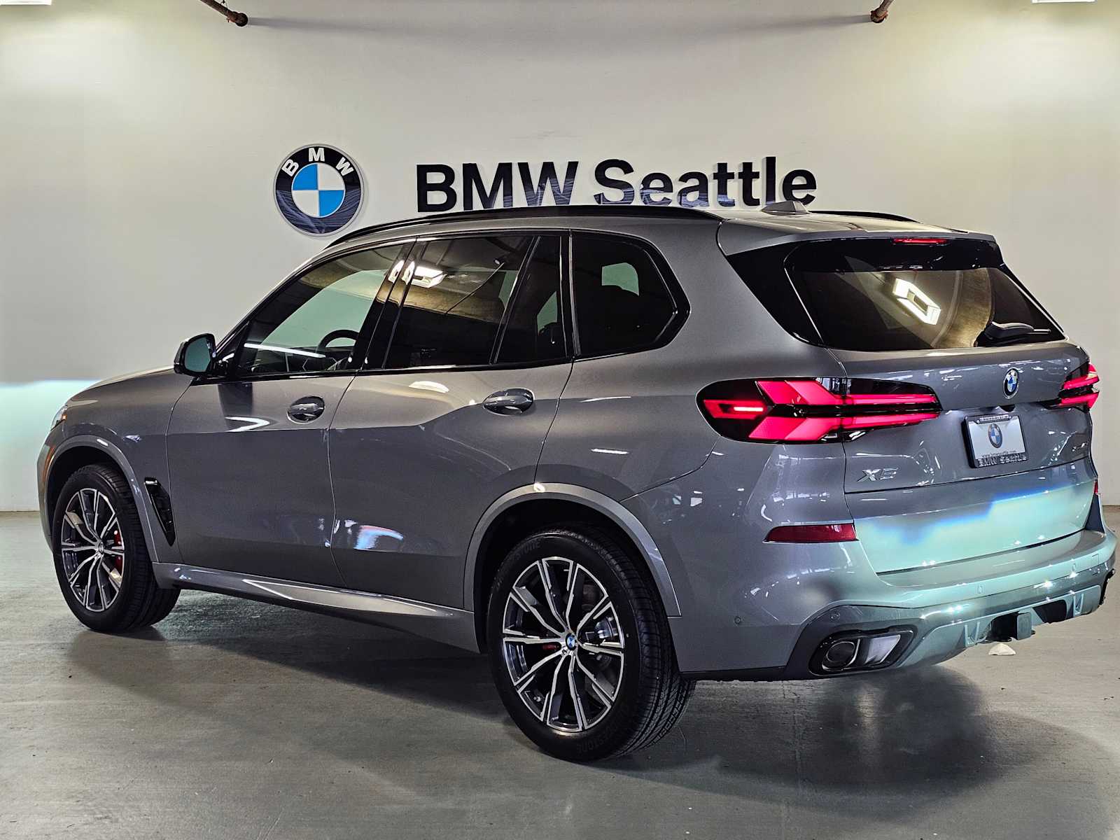 Thumbnail: 2026 BMW X5 - 3