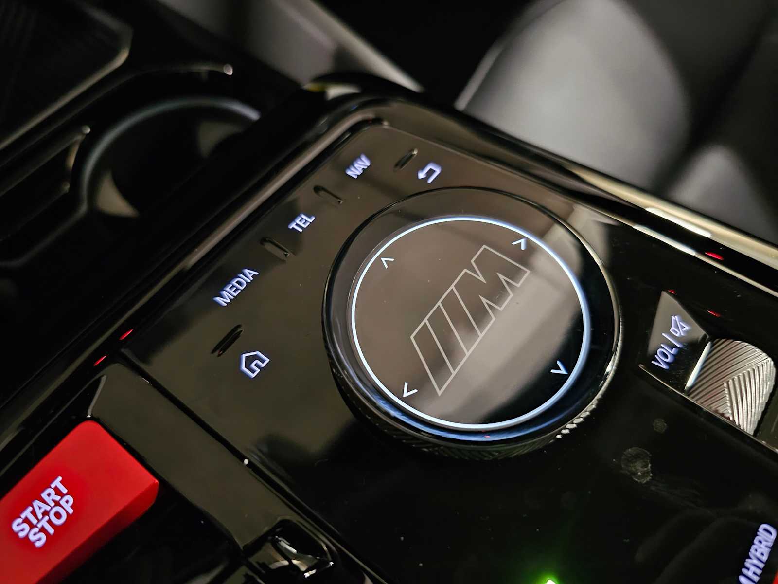 Thumbnail: 2026 BMW M5 - 24