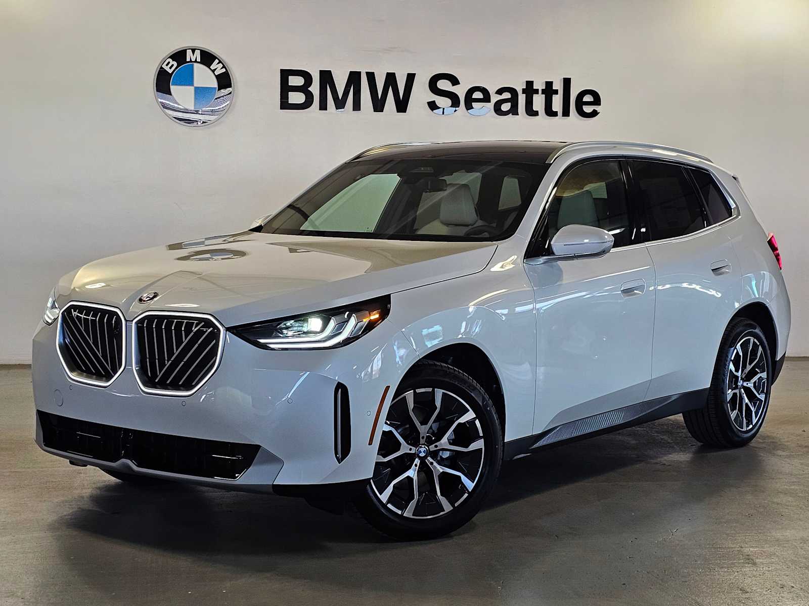 Thumbnail: 2026 BMW X3 - 1