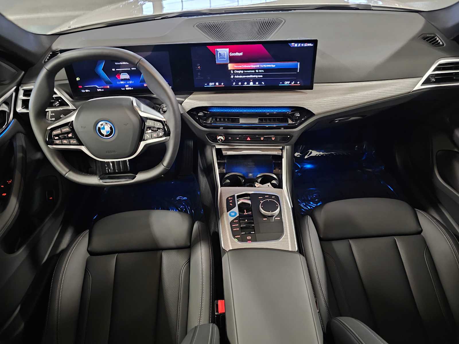 Thumbnail: 2025 BMW i4 - 10