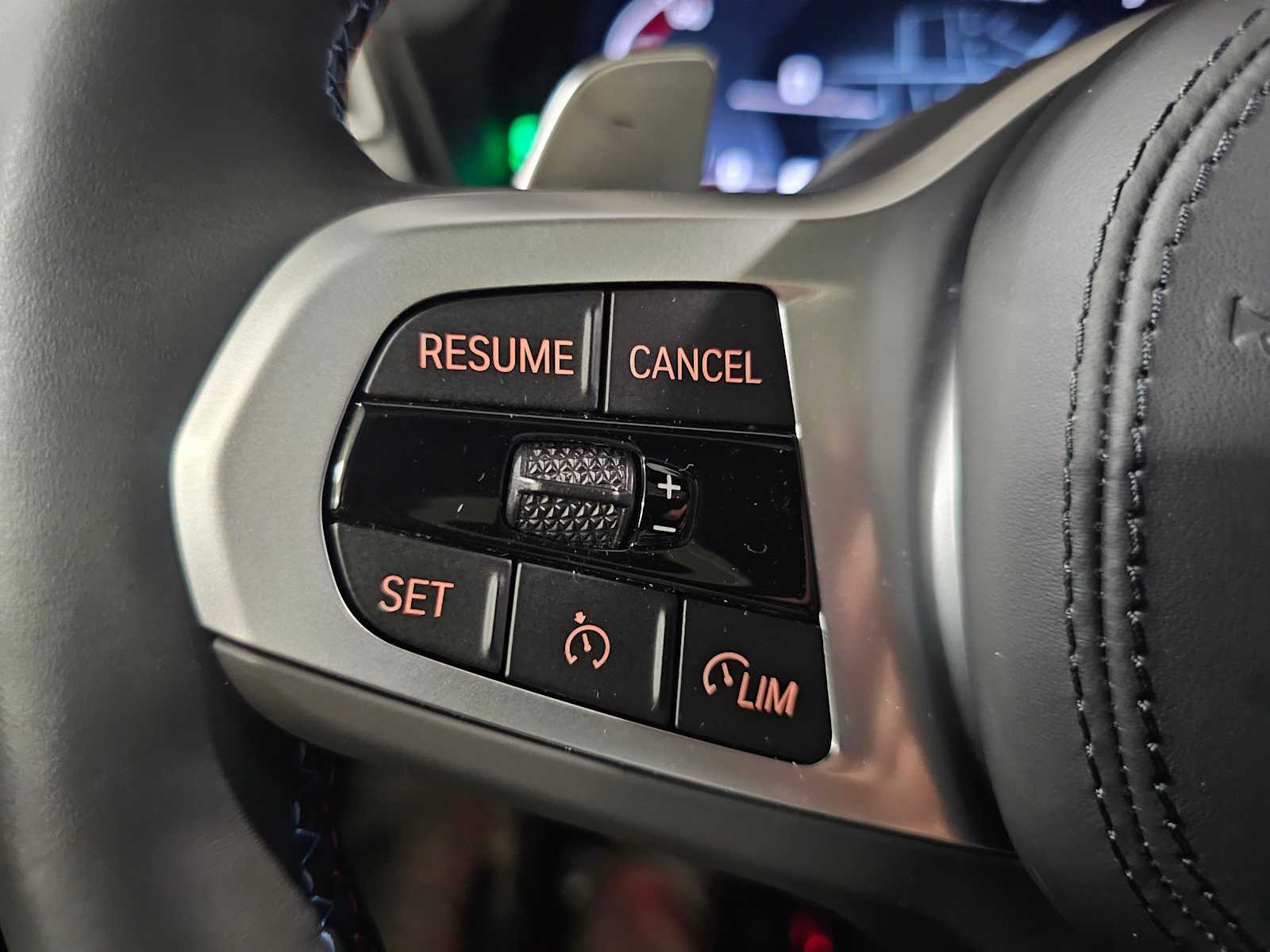 Thumbnail: 2025 BMW X4 - 21