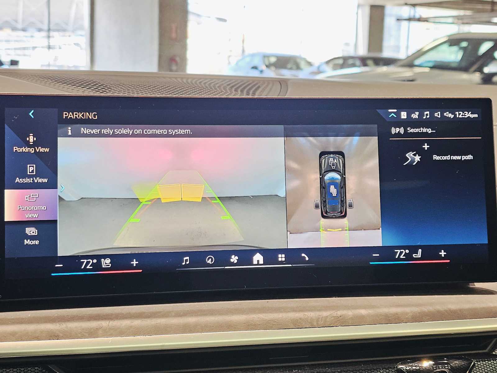 Thumbnail: 2026 BMW X7 - 15