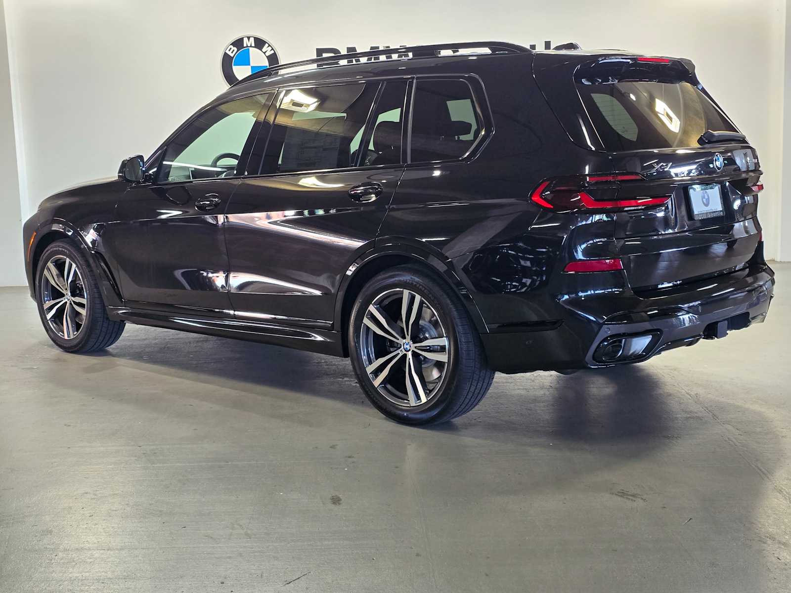 Thumbnail: 2026 BMW X7 - 4