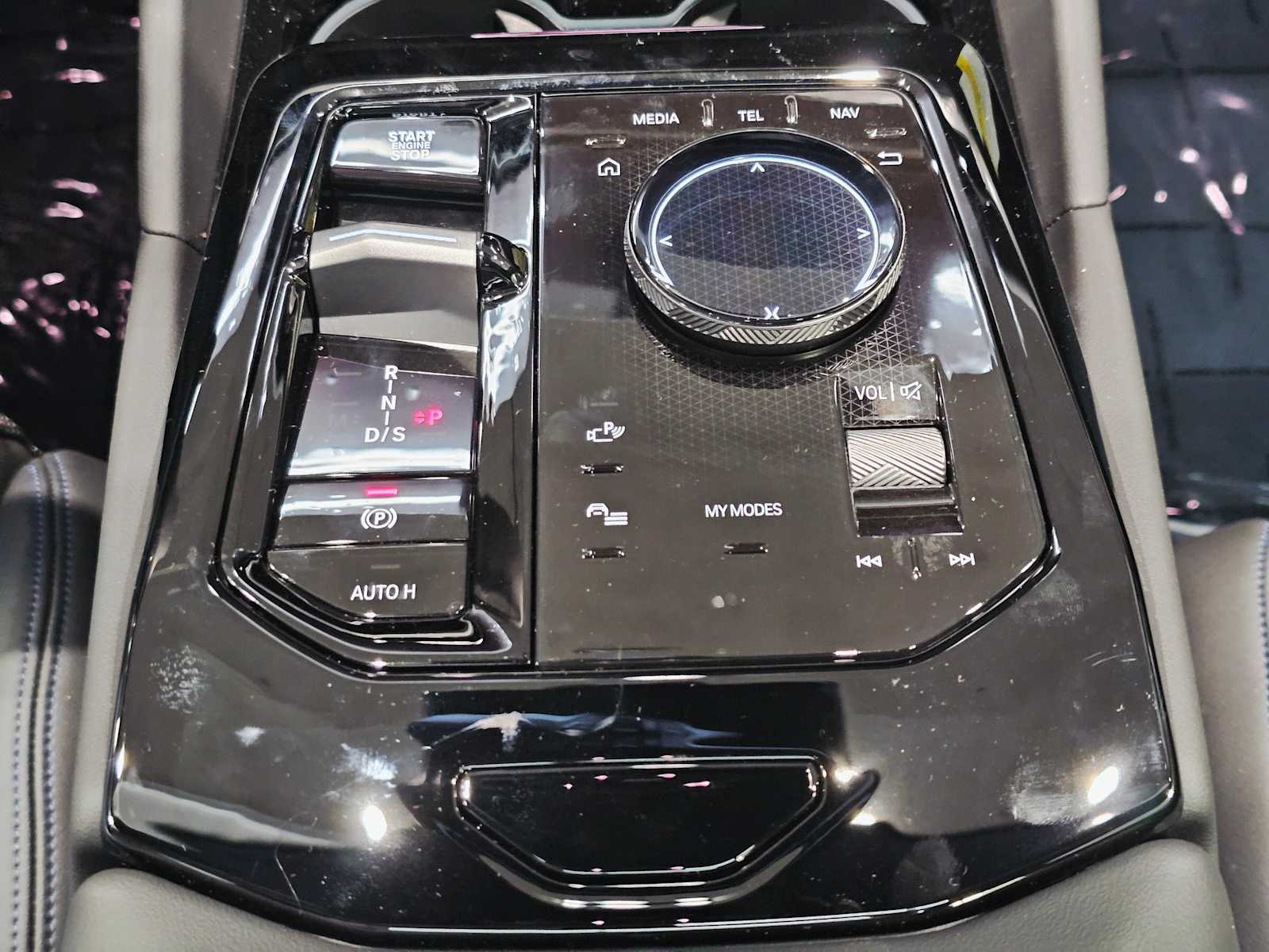 Thumbnail: 2026 BMW 5 Series - 18